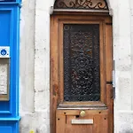 Latin Quarter - Notre Dame apartment
